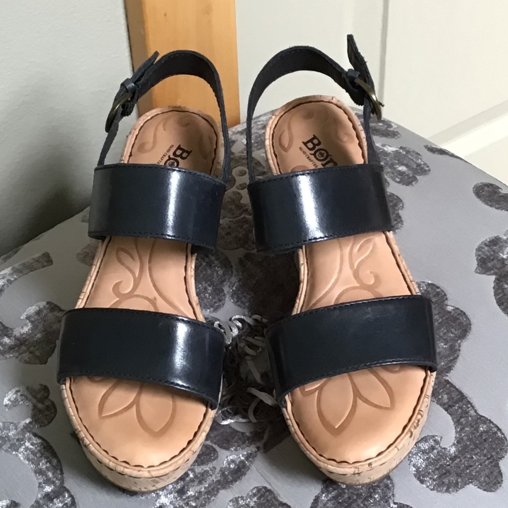 Born wedge shoe